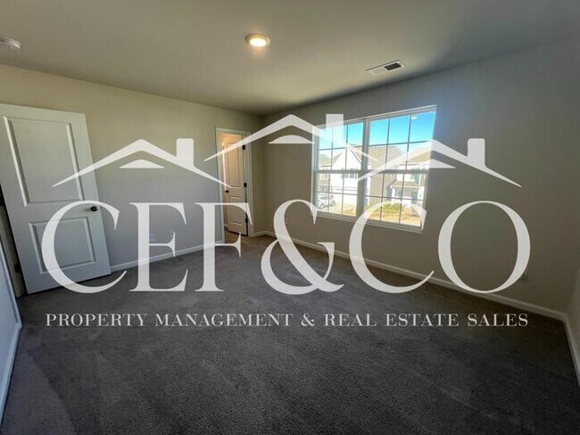 Building Photo - Spacious 5-Bedroom Home with Loft, 2-Car Garage & Neighborhood Amenities