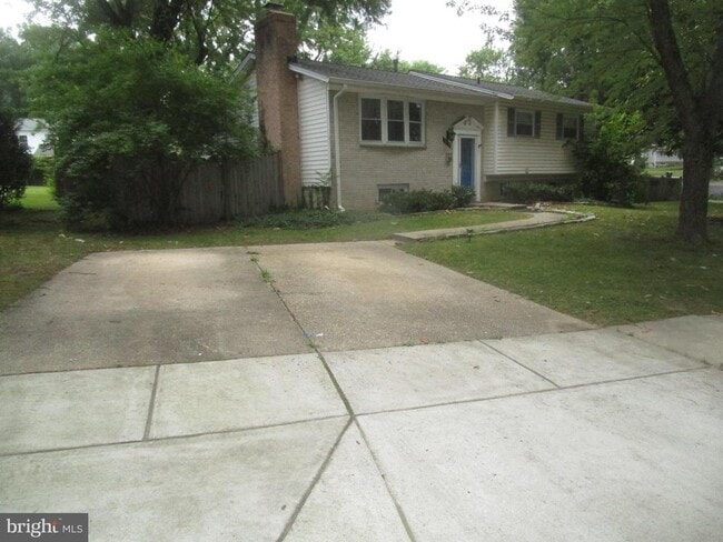 Building Photo - 10318 Aster Ln