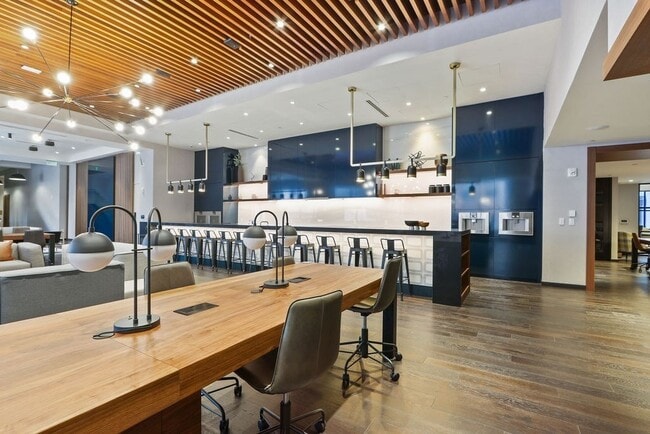 Building Photo - 135 Seaport Blvd