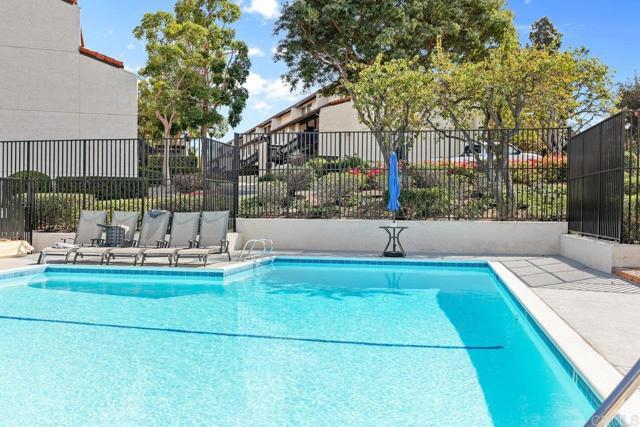 Building Photo - 2505 Navarra Dr