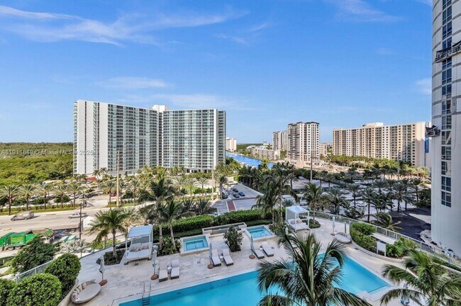 Building Photo - 15701 Collins Ave