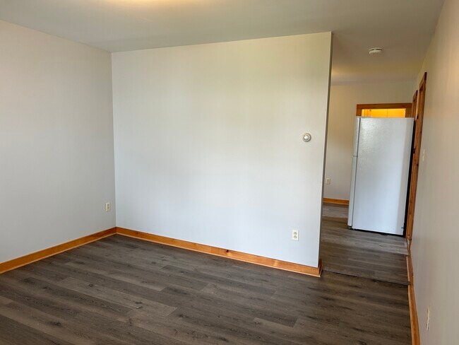 Building Photo - 239 N Main St