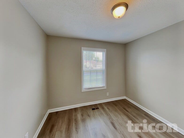 Building Photo - 1379 Scrub Oak Drive