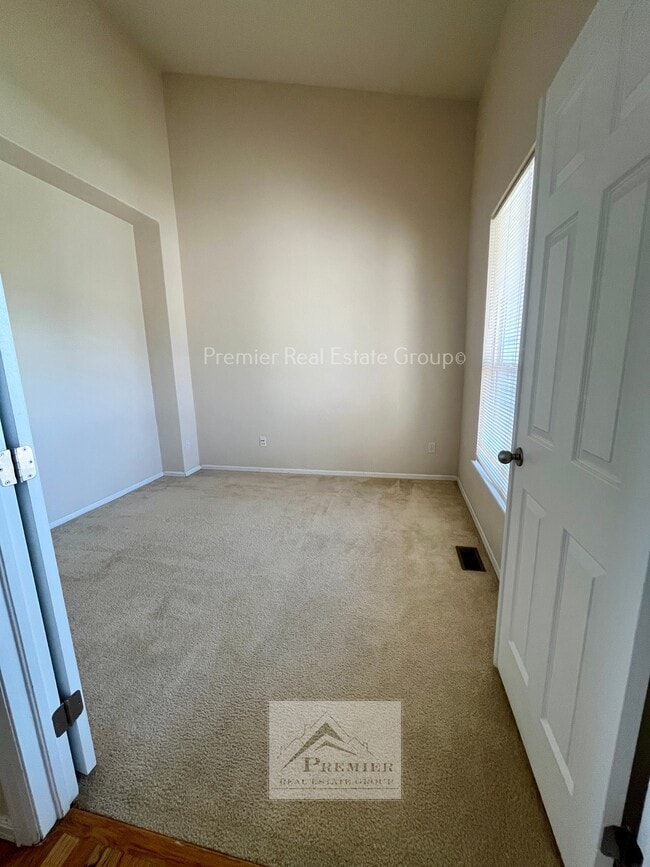 Building Photo - 7670 Manston Dr