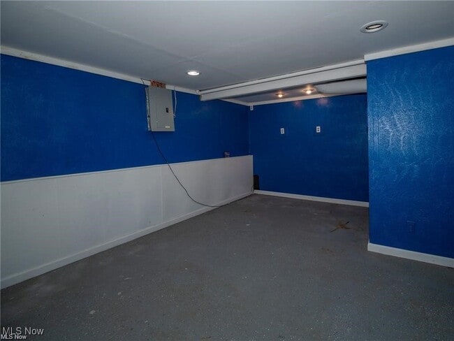 Building Photo - 1782 Beechwood St NE