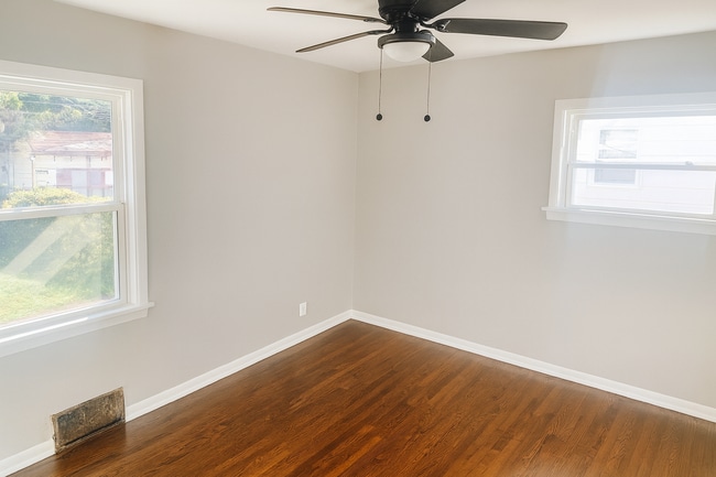 Building Photo - Charming 3-Bedroom Home for Rent in Cleveland