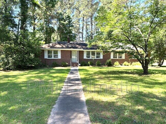Primary Photo - 529 Skyland Dr