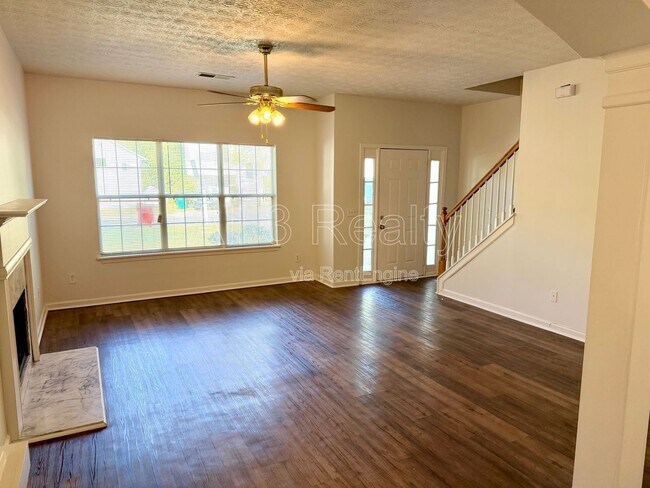 Building Photo - 1389 Highgrove Way