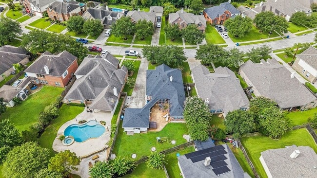 Building Photo - 27730 Geneva Hills Ln