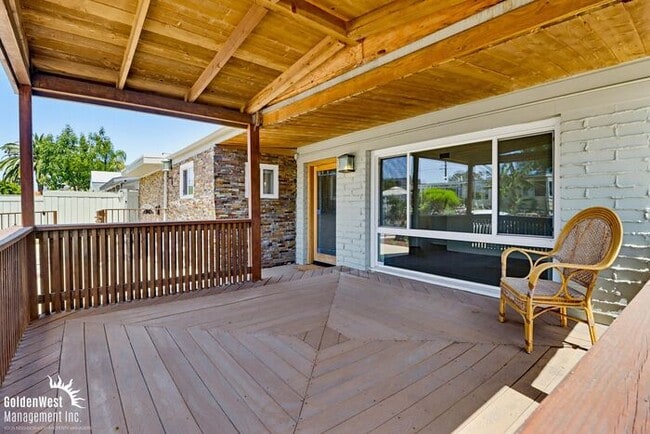 Building Photo - Enchanting 3Bdm 2Ba Home with Scenic Views in San Diego!