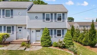 Building Photo - 26 Linden St