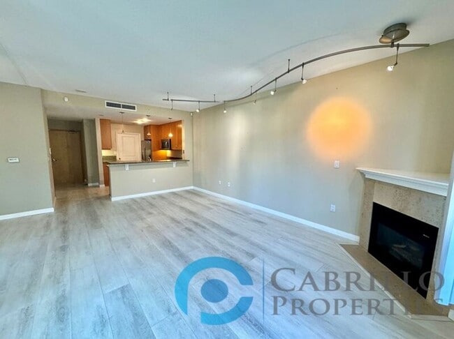 Building Photo - 850 Beech St