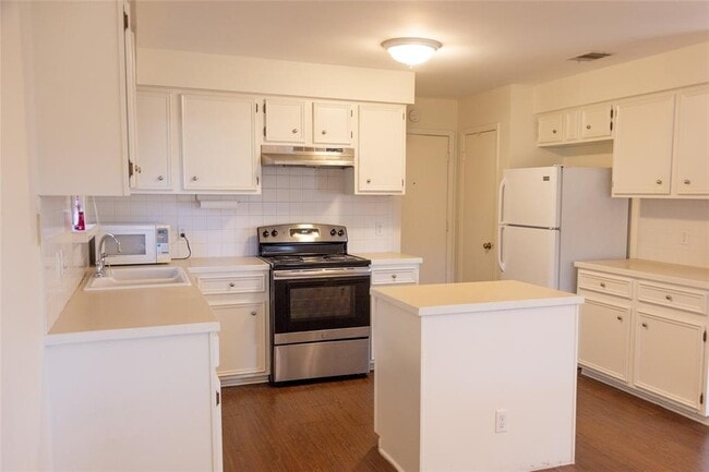 Building Photo - 4205 Steve Scarbrough Dr