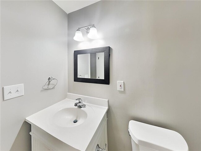 Building Photo - 8321 Beechwood Ct