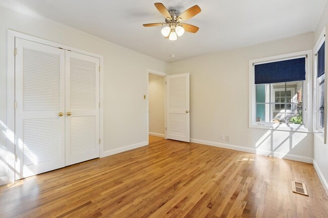 Building Photo - Beautifully Appointed Atherton Estate with Pool & Outdoor Entertaining