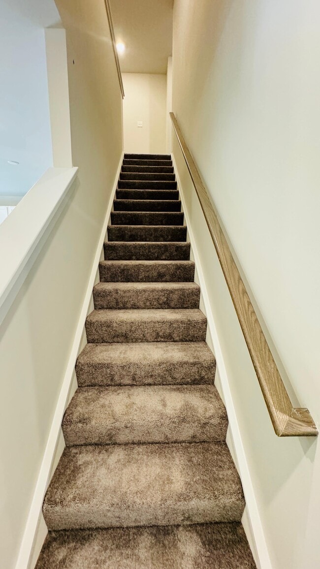 Building Photo - 6037 Crosswinds Blvd