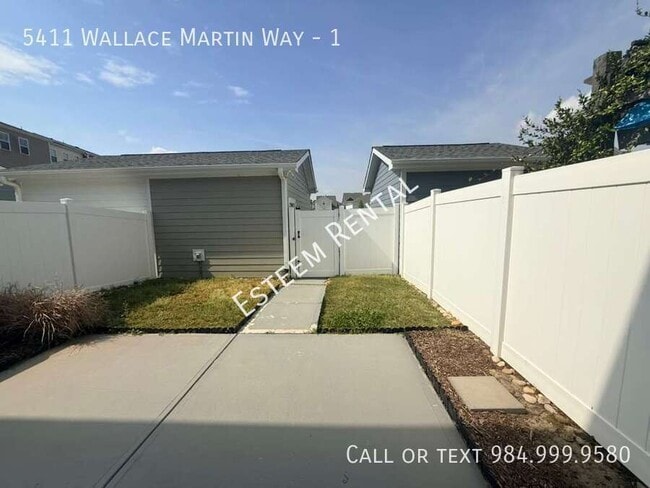 Building Photo - 5411 Wallace Martin Wy