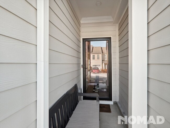 Building Photo - 3 Bedroom Townhome in Atlanta