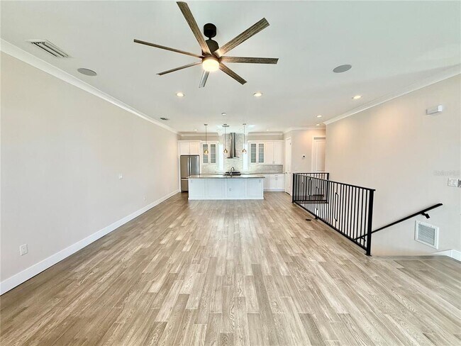 Building Photo - 4910 W McElroy Ave
