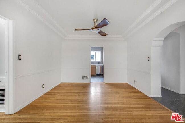 Building Photo - 4126 S Bronson Ave