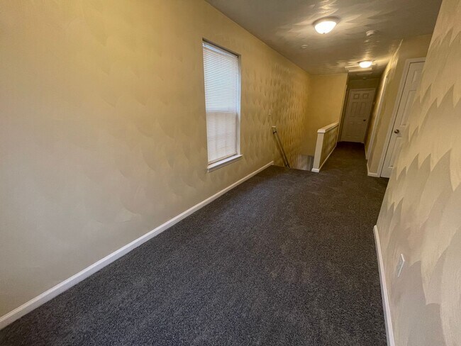 Building Photo - GORGEOUS SINGLE FAMILY 3BR/2.5BA PARK PLAC...