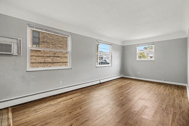 Building Photo - 1932 Truitt Ave