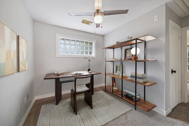 Building Photo - 3115 Cedar Knolls Dr
