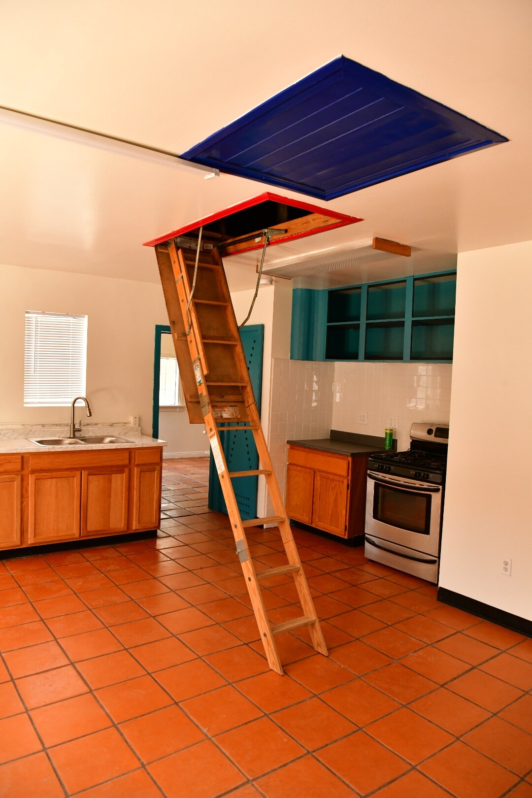 Building Photo - 1175 Cypress Ave