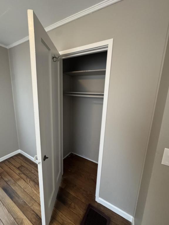 Building Photo - 6218 Elbrook Ave