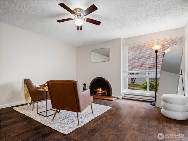 Building Photo - 7425 Ruby Dr SW