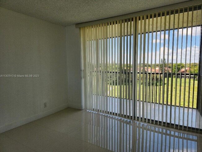 Building Photo - 3771 Environ Blvd