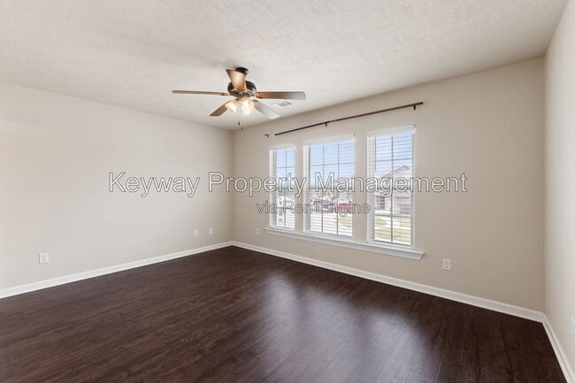 Building Photo - 1842 Butternut Dr