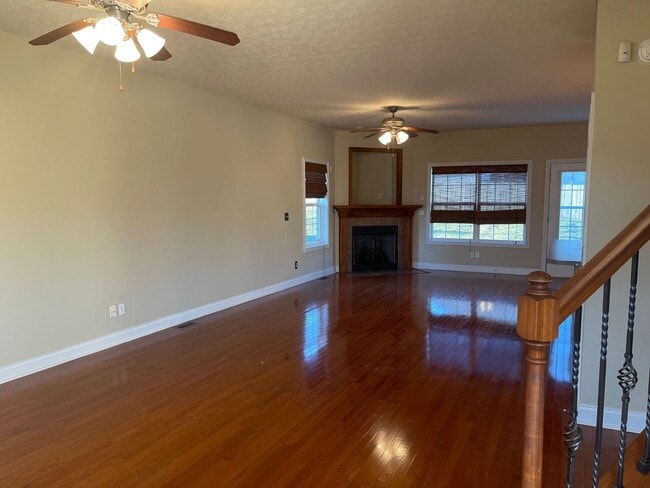 Building Photo - 417 Cabernet Dr