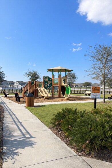 Community park - 1472 Mirabella Cir