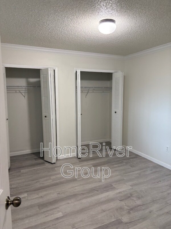 Building Photo - 67 Windtree Ln