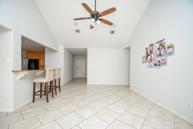 Building Photo - 7538 Quail Meadow Dr