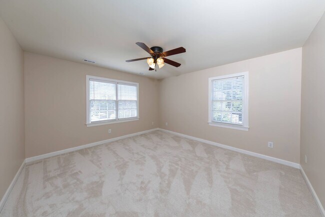 Building Photo - 2204 Palisade Ct