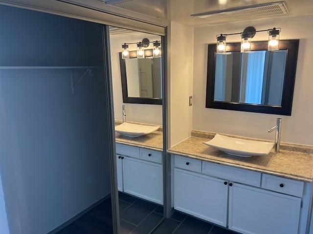 Building Photo - 2800 Douglas Ave