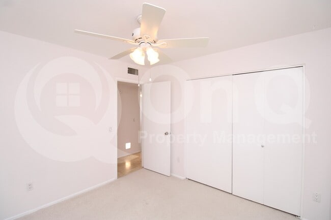 Building Photo - 1816 E Oxford Dr