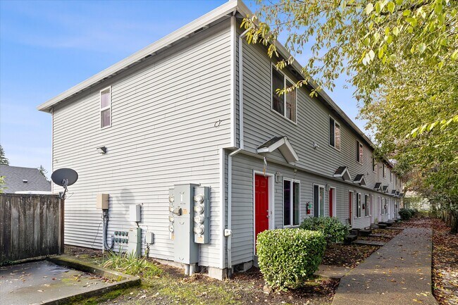 Building Photo - Garden Apartments