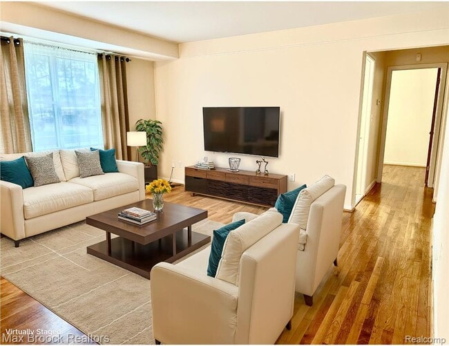 Building Photo - 1619 Poplar Ave