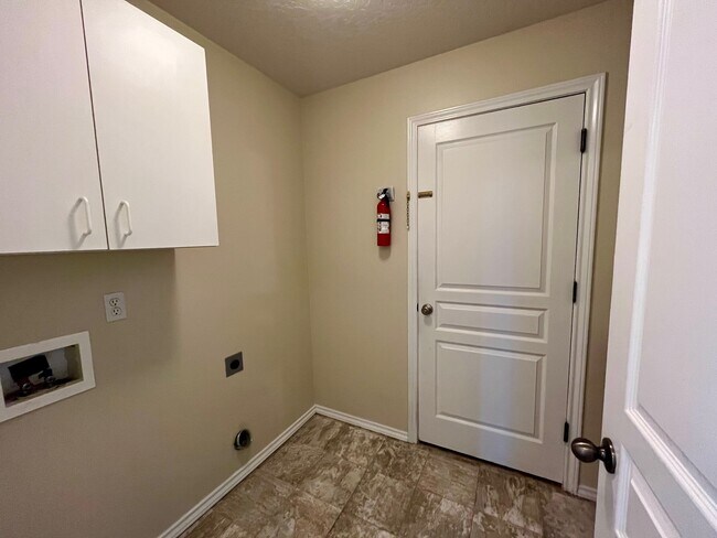 Building Photo - 16426 N Asbury Dr