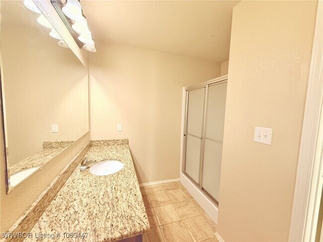 Building Photo - 2229 Regency Ln