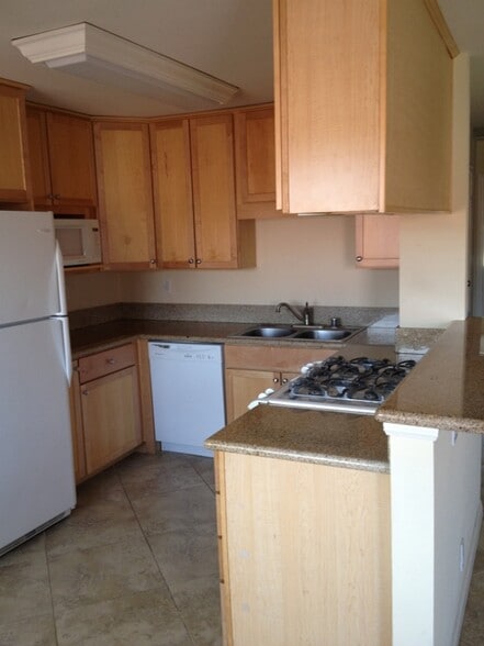 Building Photo - 101 S Spruce St