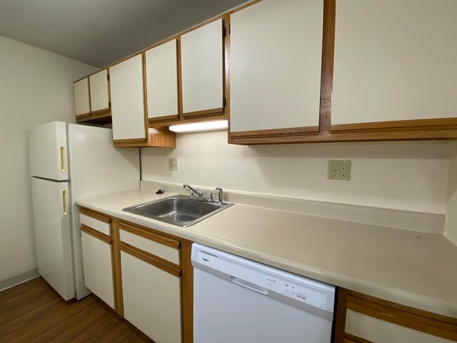 Building Photo - 131 Eastern Ave