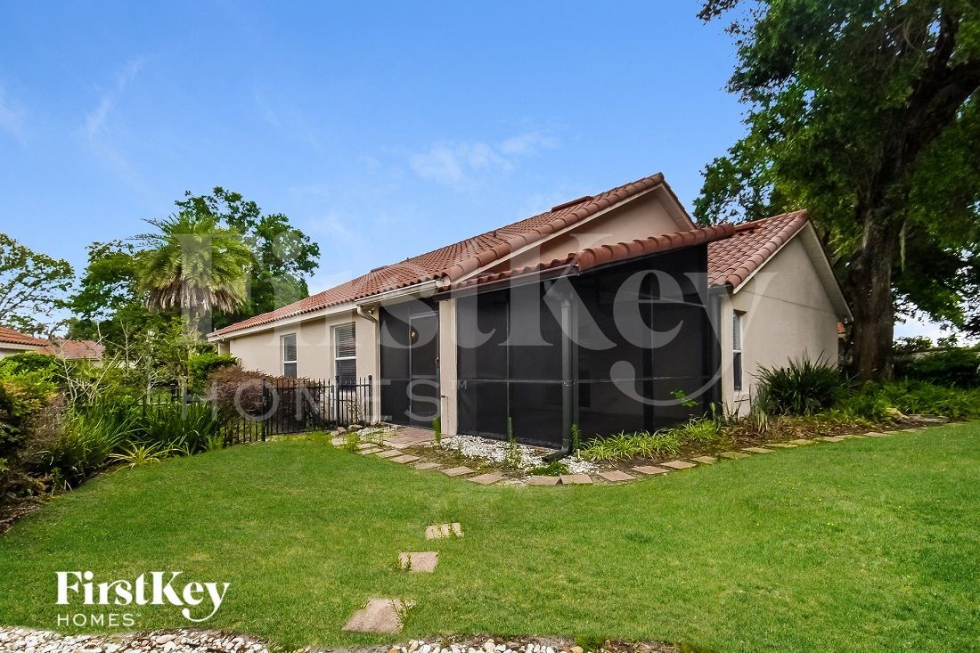 Building Photo - 707 Vía Milano