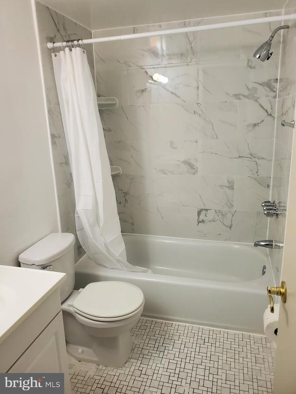 Building Photo - 4509 Rosemarie Dr