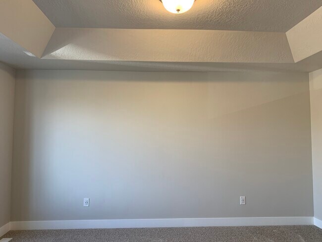 Building Photo - 70 E Ginger Gold Rd