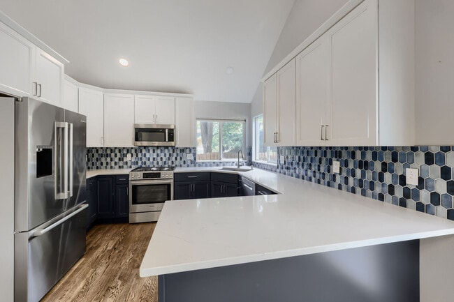 Building Photo - 885 Marlstone Pl