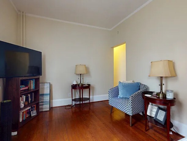 Building Photo - 5107 Roland Ave